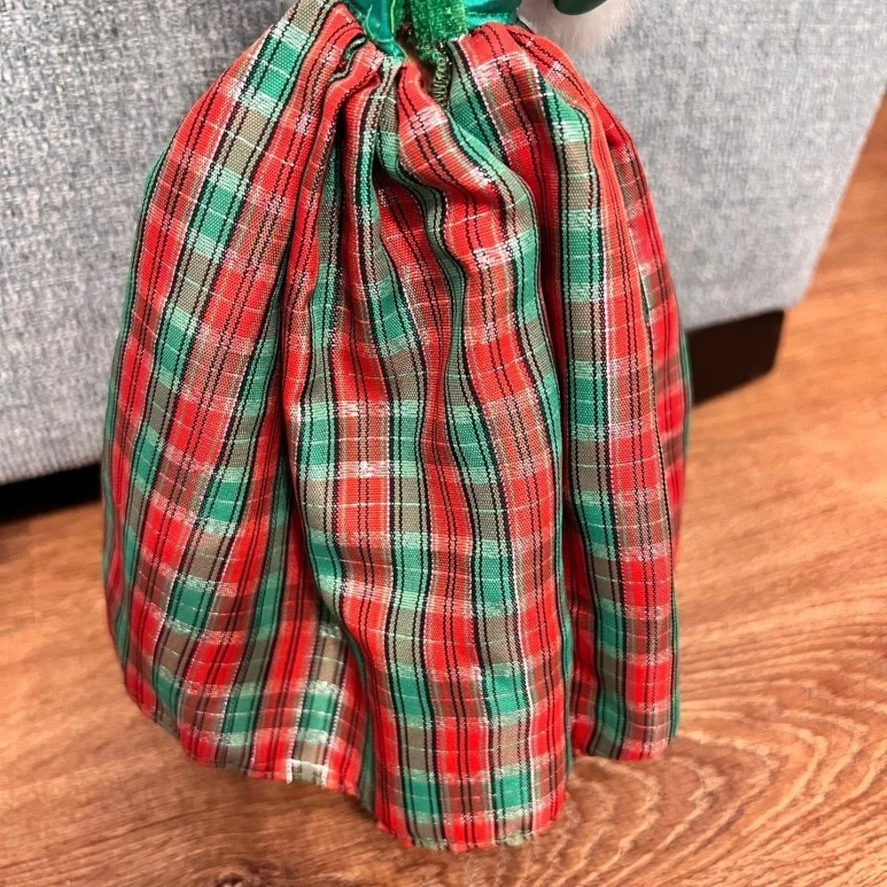 Mattel Winter's Eve Holiday Barbie Special Edition Green Red Plaid 1994 #13613